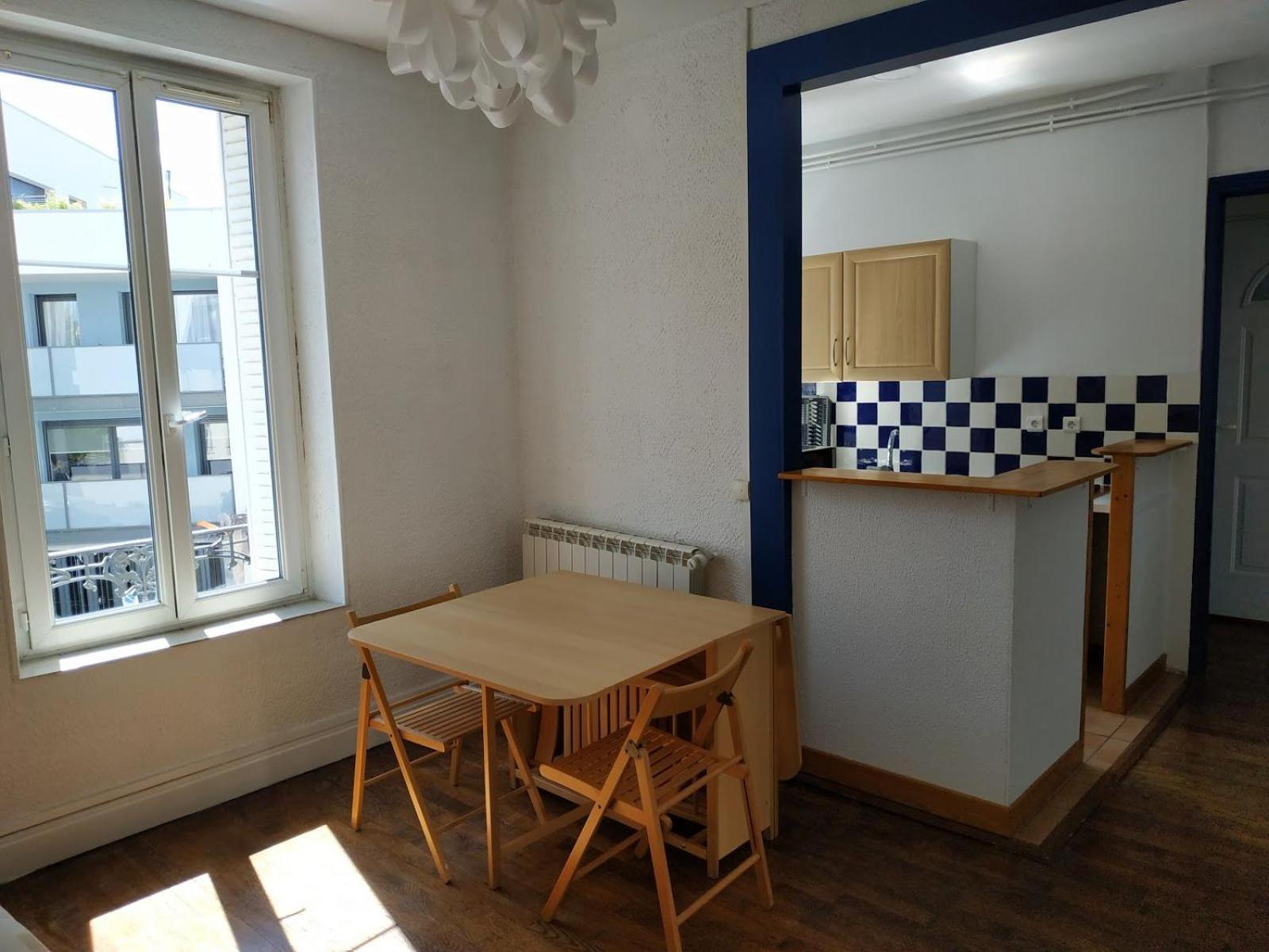 Beau F3 Proche Tous Commerces Appartement